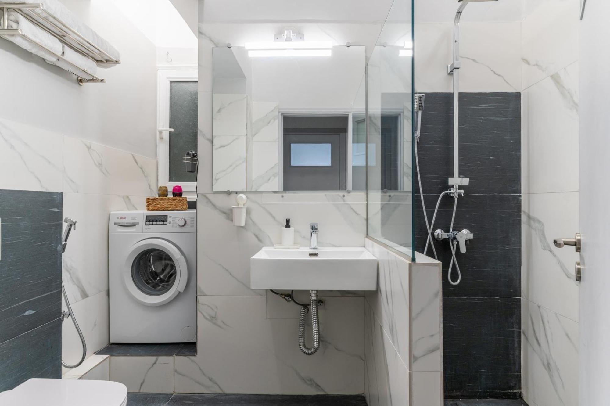The Omonoia Modern, 3Bd Apartment เอเธนส์ ภายนอก รูปภาพ